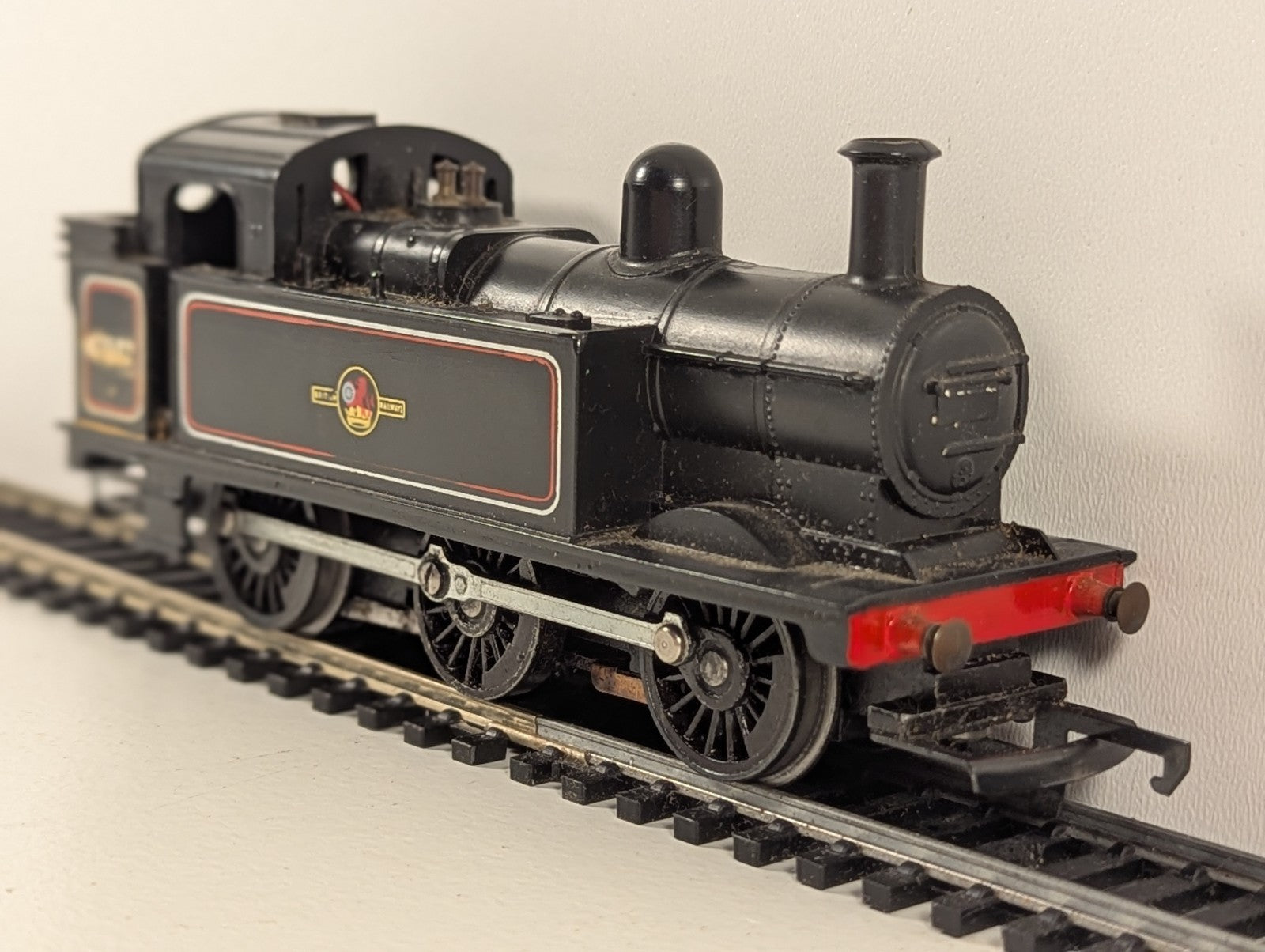Tri-ang R52 OO Gauge BR Class 3F 0-6-0T Tank Locomotive