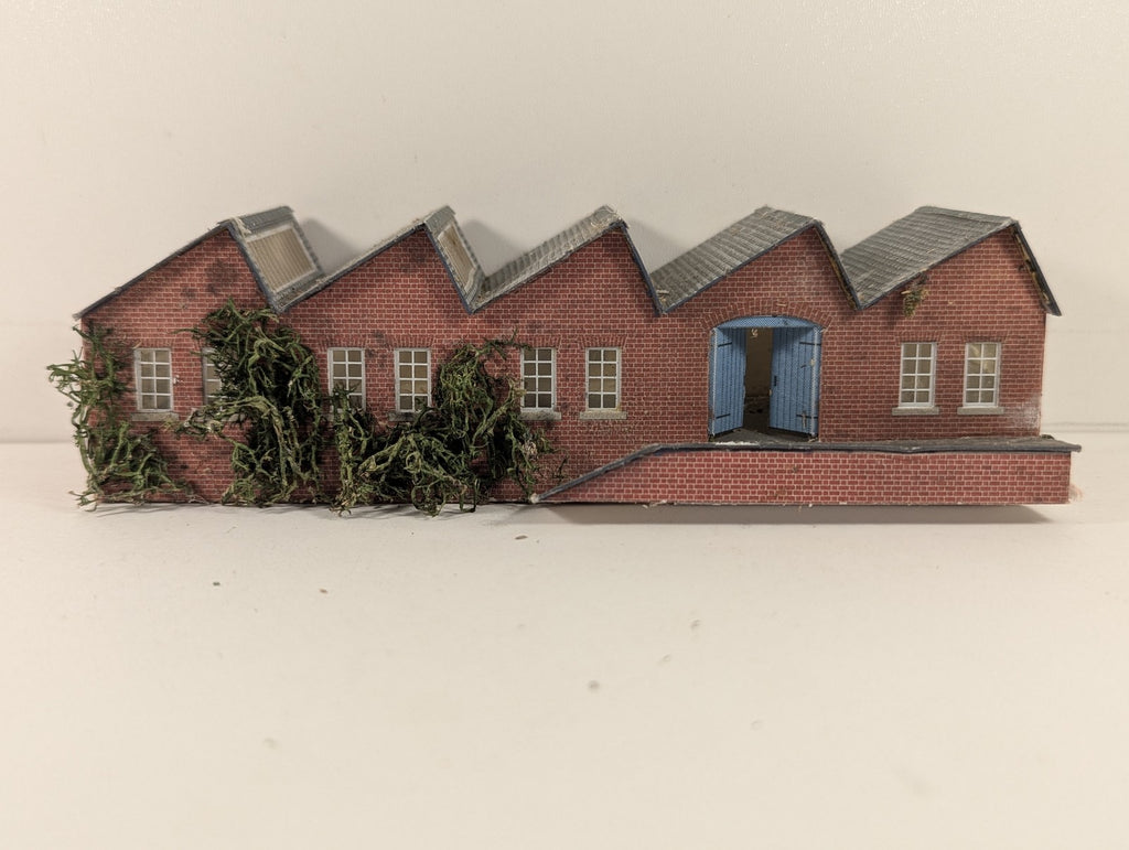 Metcalfe N Gauge Red Brick Factory Building