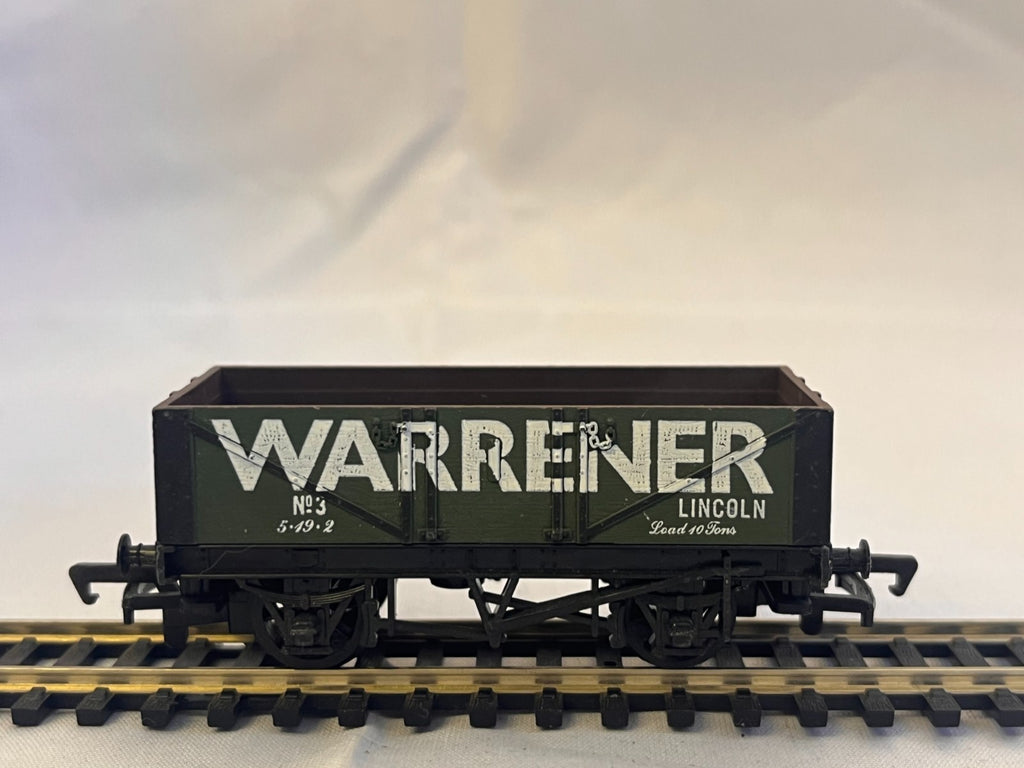 Mainline OO Gauge Warrener Lincoln 5 Plank Open Wagon Green