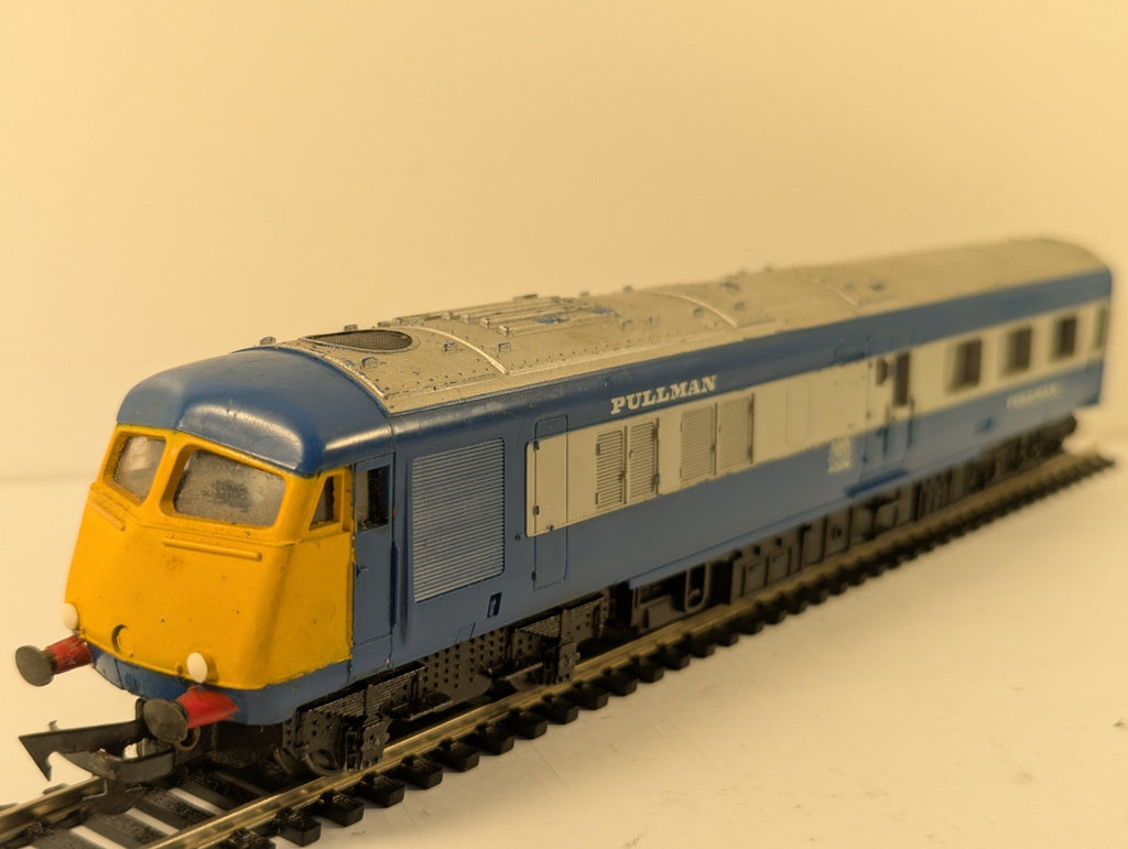 Tri-angHornby R555 OOGauge BR Blue Pullman Class 251 DMU Power Car - non runner