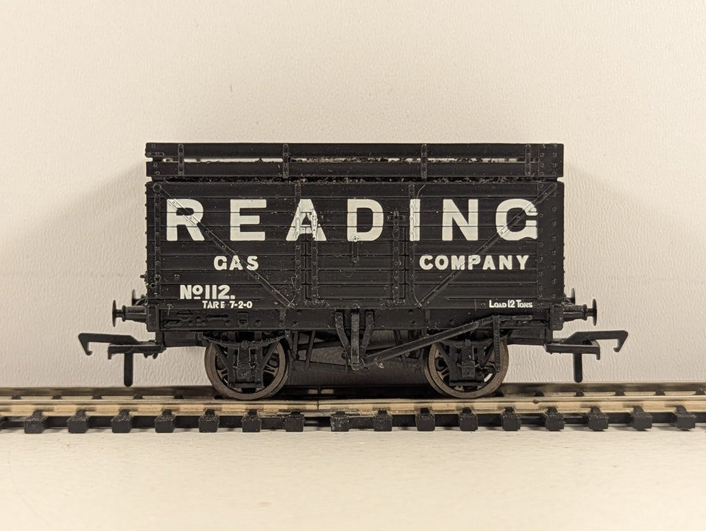Bachmann Branchline 37-206 OO Gauge Reading Gas Company 8 Plank Coke Wagon
