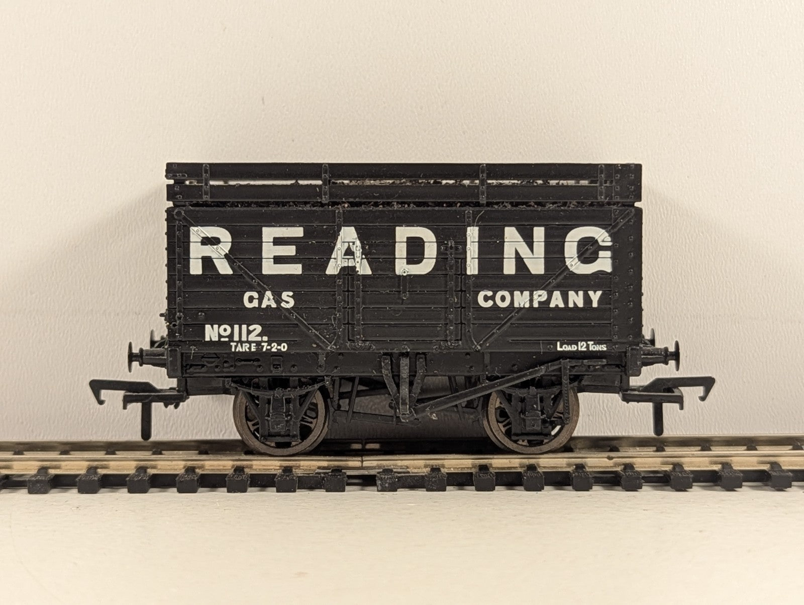 Bachmann Branchline 37-206 OO Gauge Reading Gas Company 8 Plank Coke Wagon
