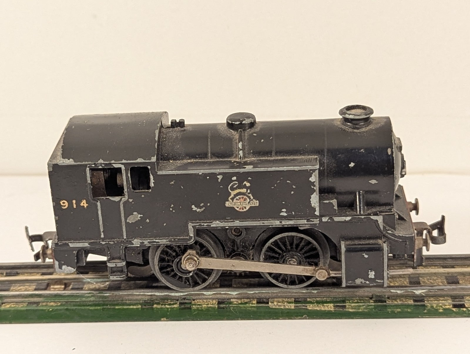 Trix Twin Railway 3 Rail 0-4-0 Tank Locomotive 914 BR Black Spares