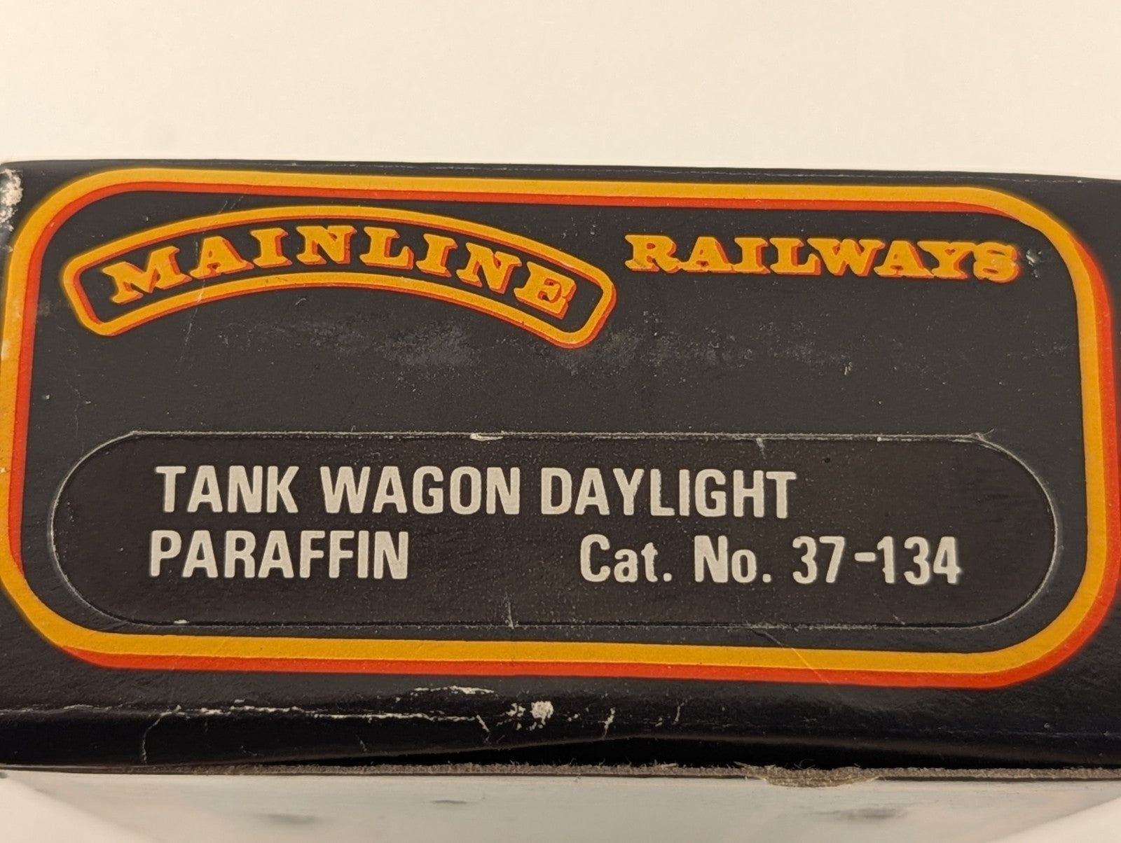 Mainline 37-134 OO Gauge Royal Daylight Paraffin Tank Wagon - Boxed