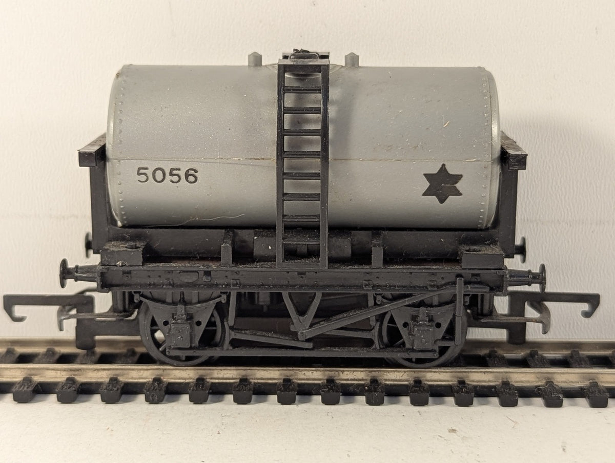 Tri-ang OO Gauge Tank Wagon Goods Wagon 5056 Silver R12