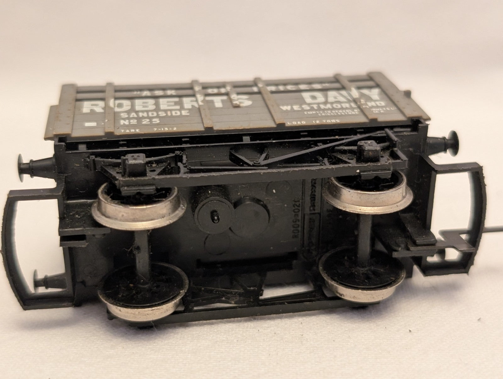 Hornby OO Gauge 7-Plank Coke Wagon Goods Wagon 25 Roberts Davy Grey