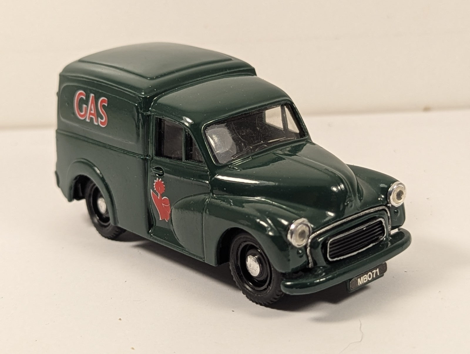 Corgi Classics C957/2 Morris Minor Van Gas Livery