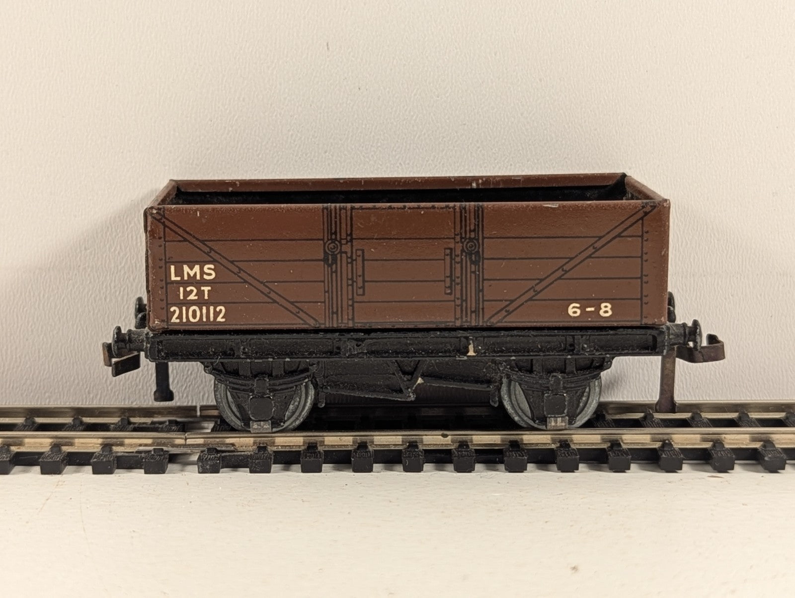 Hornby Dublo 32075 OO Gauge LMS Red D1 5 Plank Open Wagon - Boxed