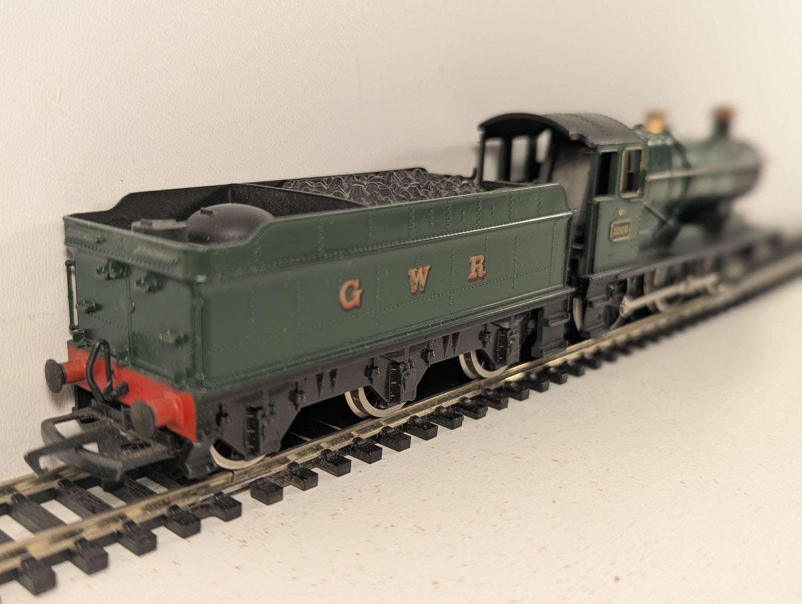 Mainline OO Gauge Collett Class 2251 0-6-0 Steam Locomotive 3205 GWR Green