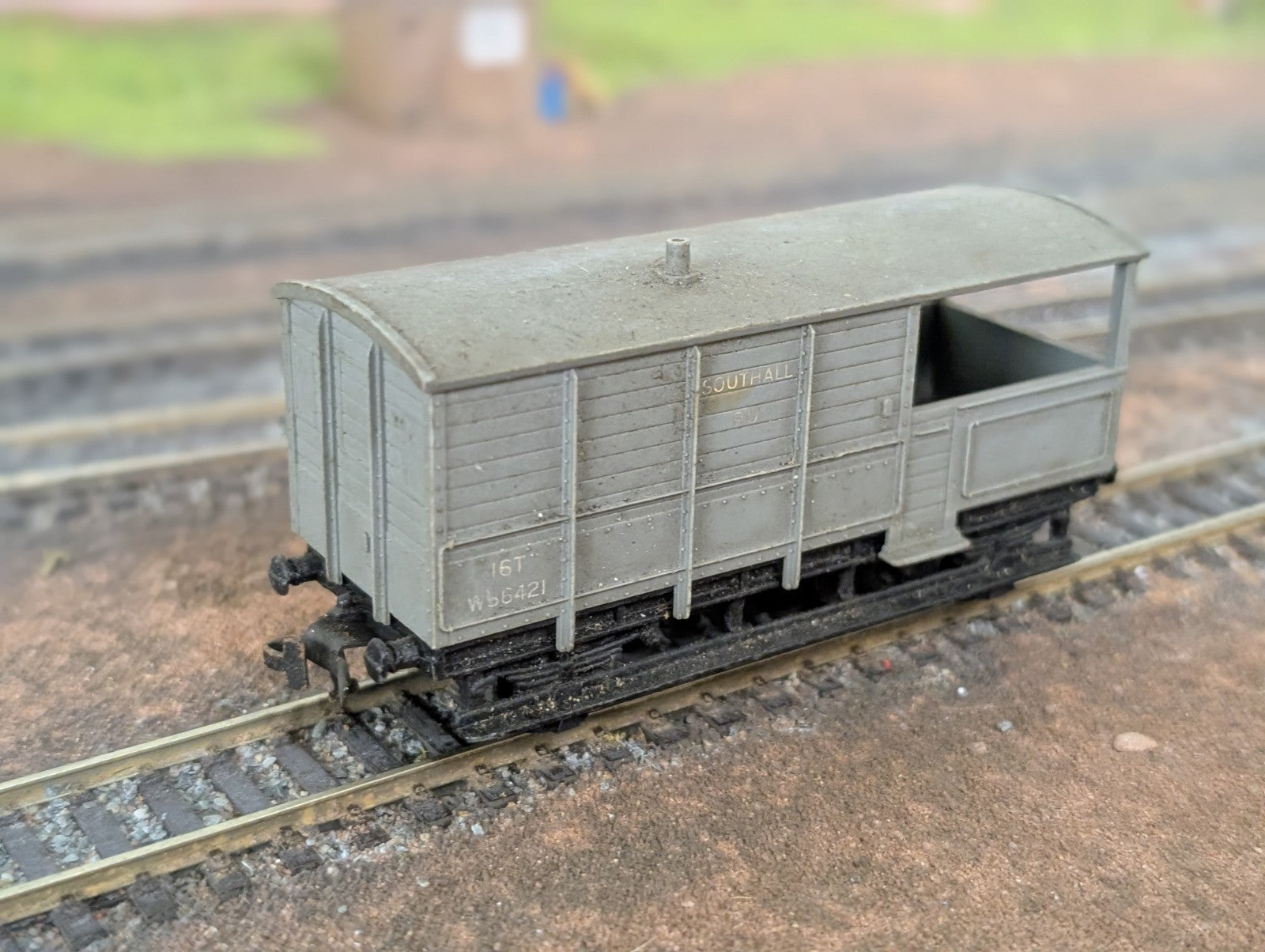 Hornby Dublo OO Gauge 16 Ton Brake Van W56421 "Southall RU"