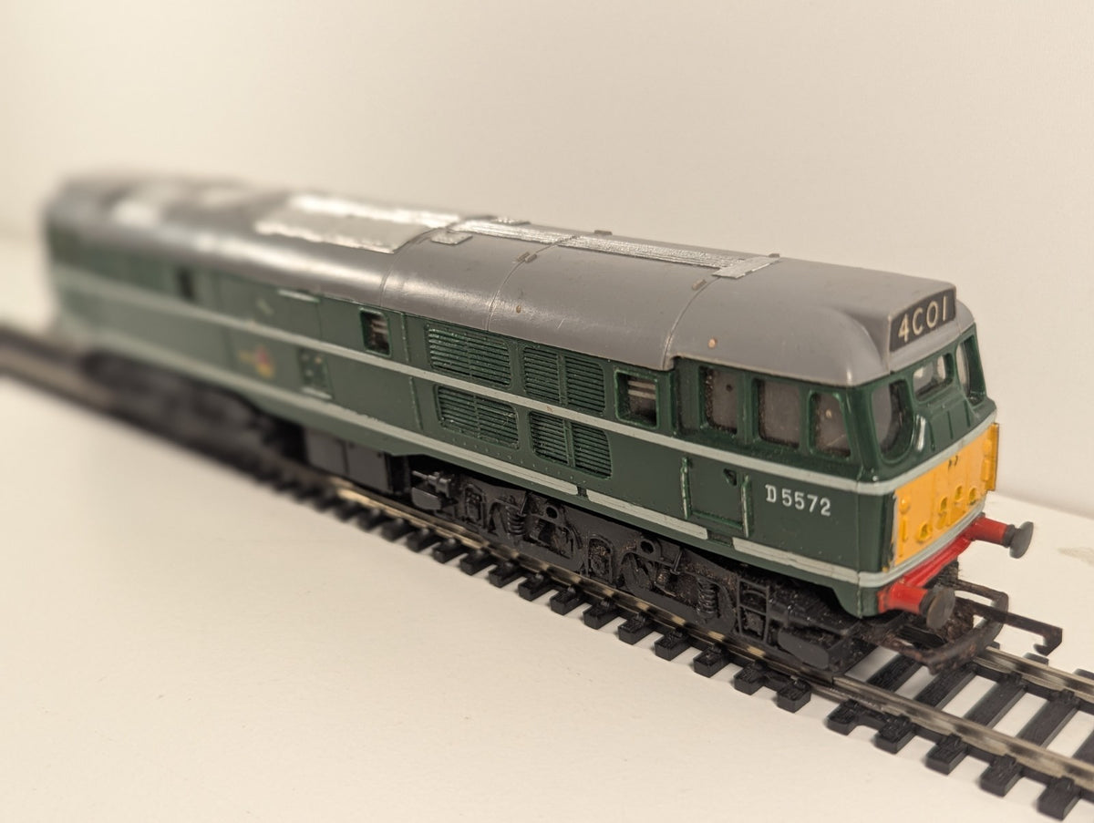 Hornby R357 OO BR Green Class 31 D5572 Repaint