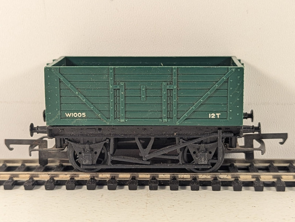 Tri-ang OO Gauge 12T 7-Plank Open Wagon Goods Wagon W1005 BR Green R.113