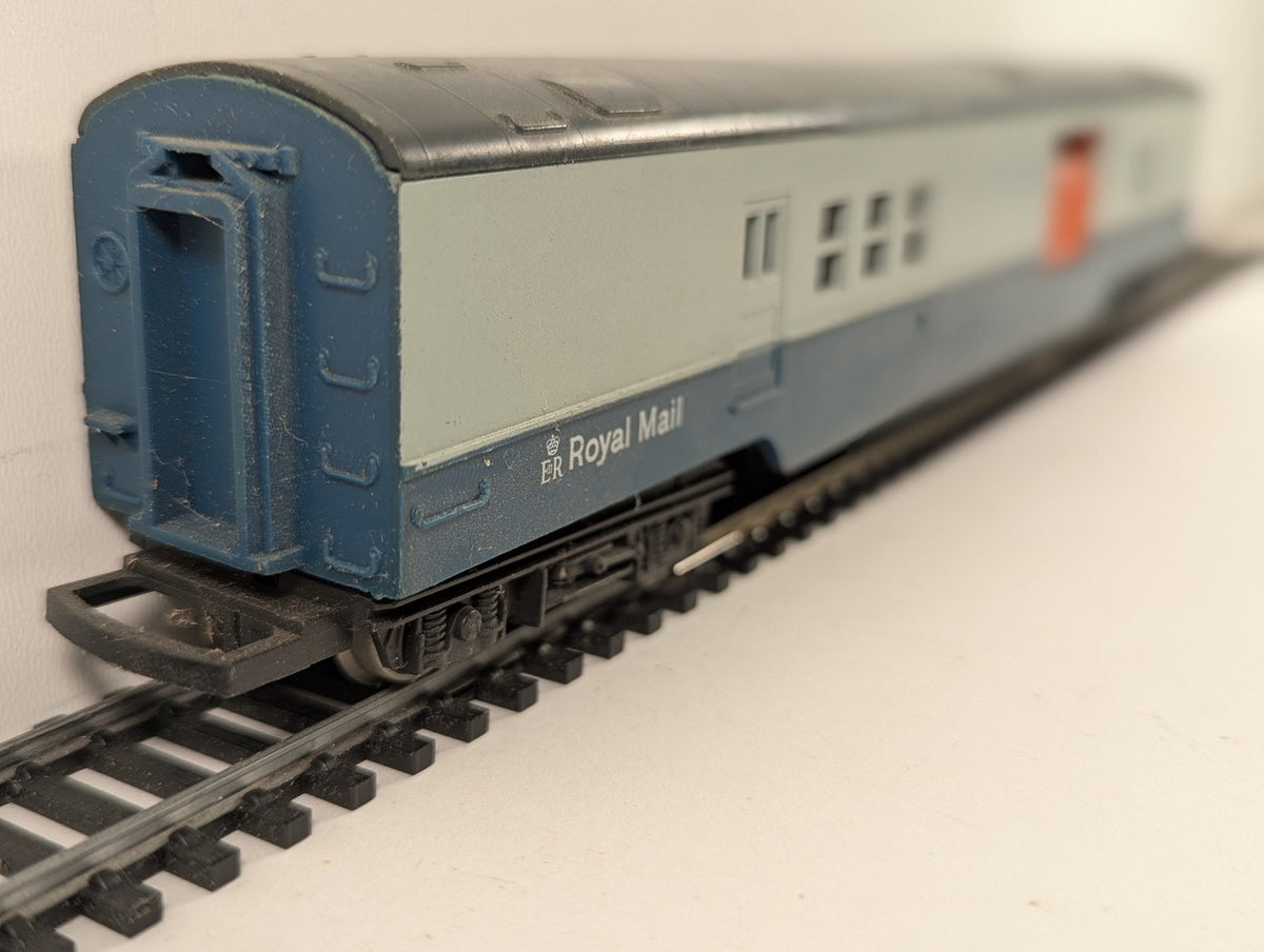 Hornby OO Gauge Operating Royal Mail Coach Passenger Coach M 30224