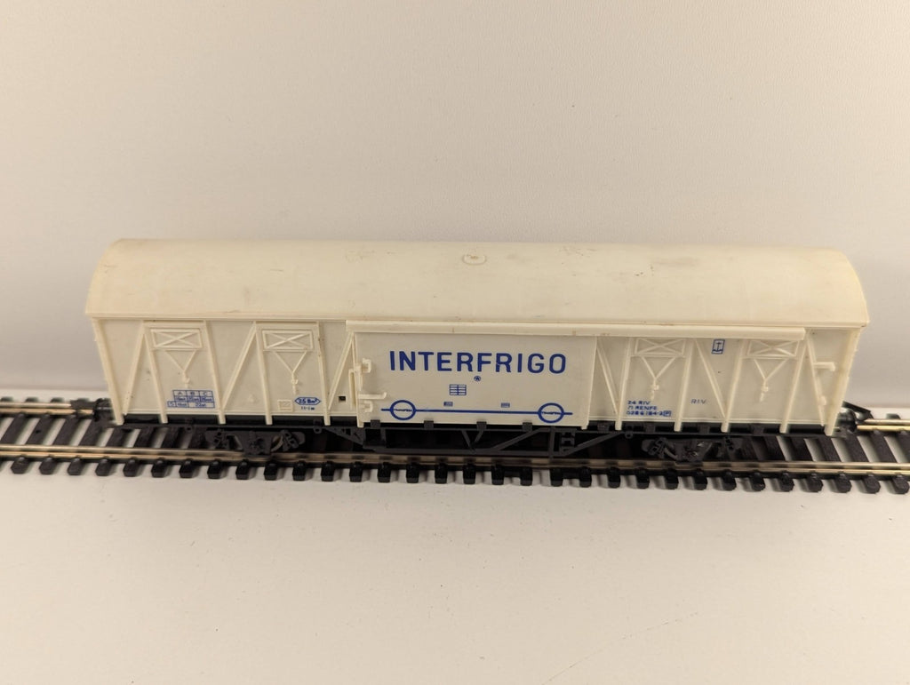 Hornby R742 OO Gauge Ferry Van – Interfrigo