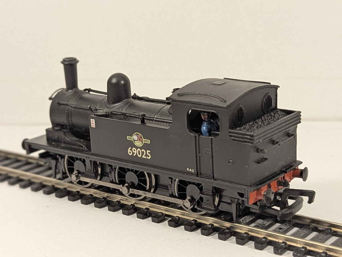 Bachmann OO Gauge Class J72 0-6-0T Steam Locomotive 69025 BR Black 31-056