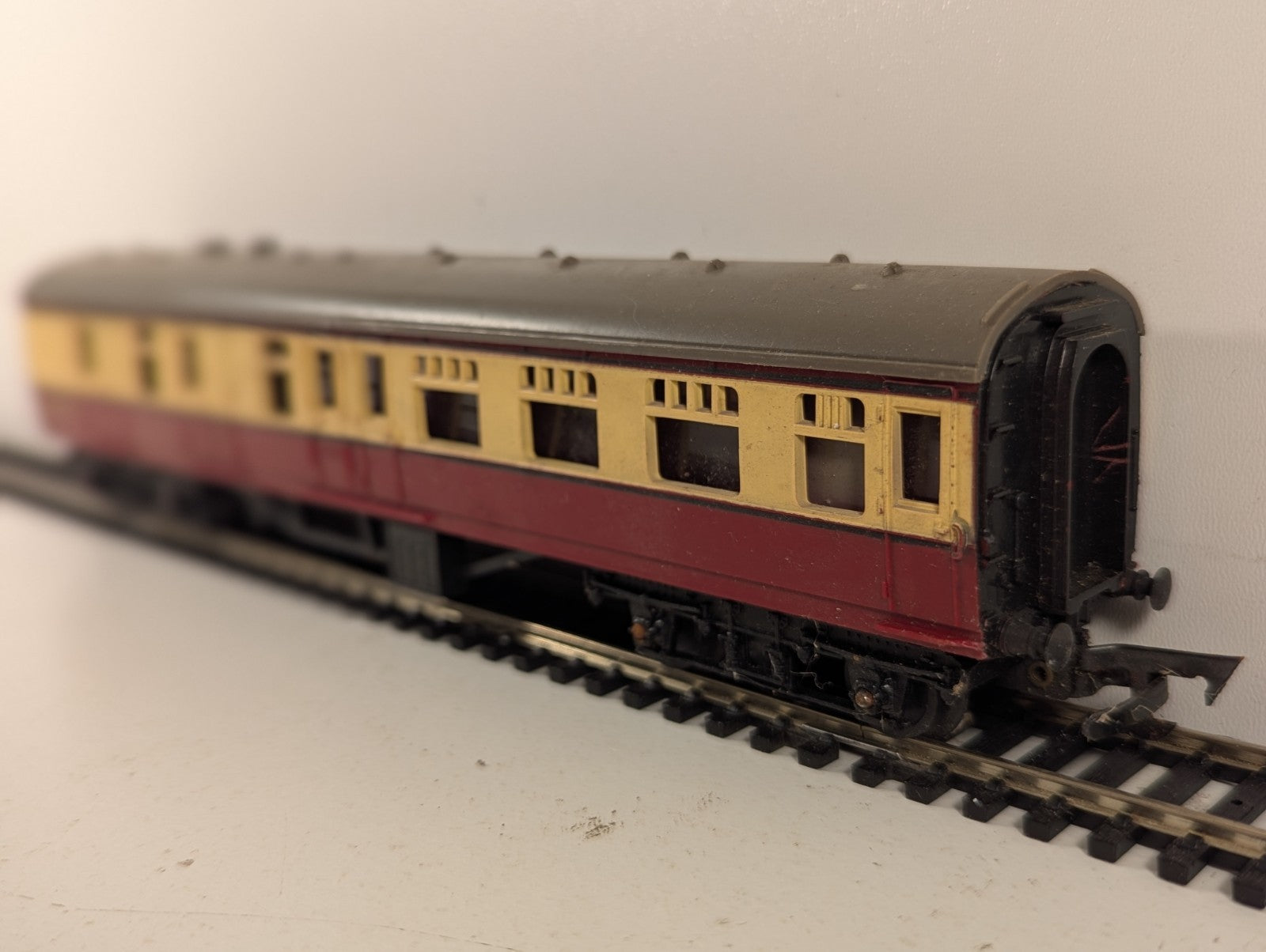 Tri-ang OO Gauge BR Main Line Brake Second Coach Passenger Coach