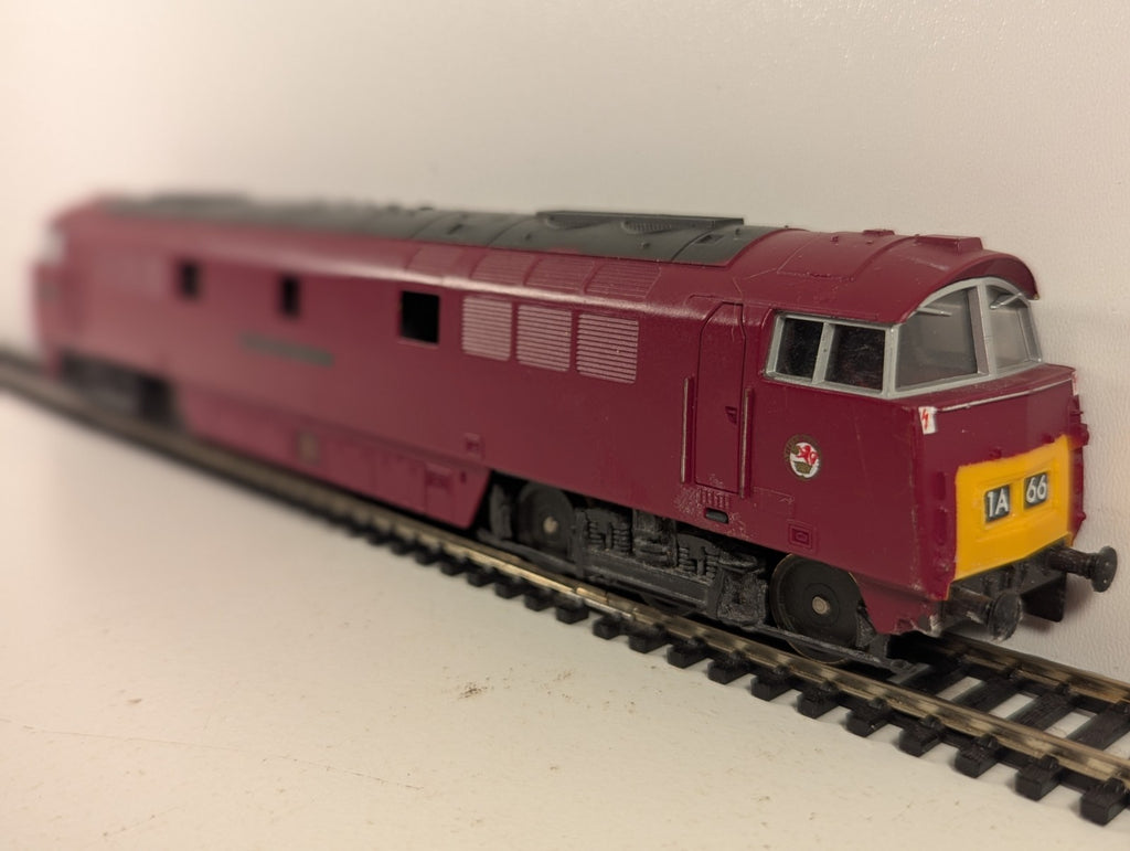 Lima OO Gauge Class 52 Western Gladiator Diesel Locomotive D1016 BR Maroon
