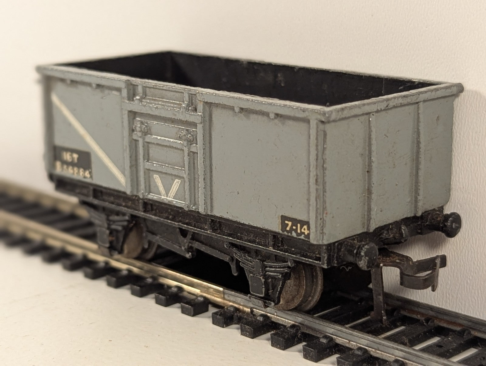 Hornby Dublo 32057 OO Gauge 16 Ton Mineral Wagon