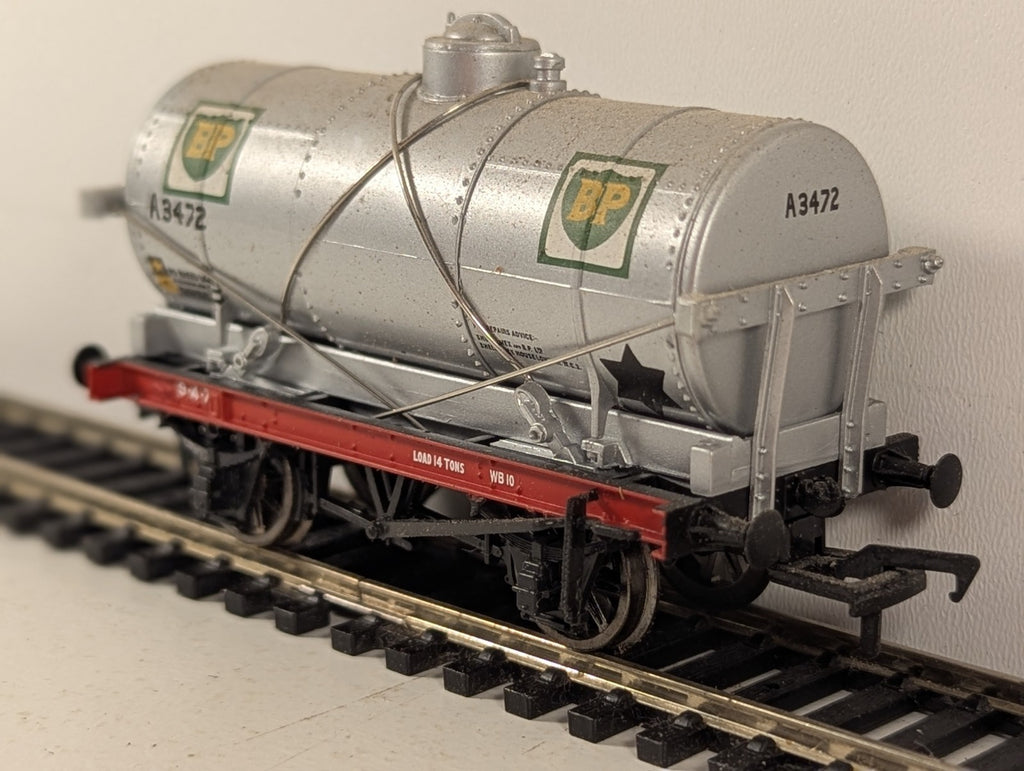 Bachmann OO Gauge 14 Ton Tank Wagon BP A3472 BP Silver 37-076