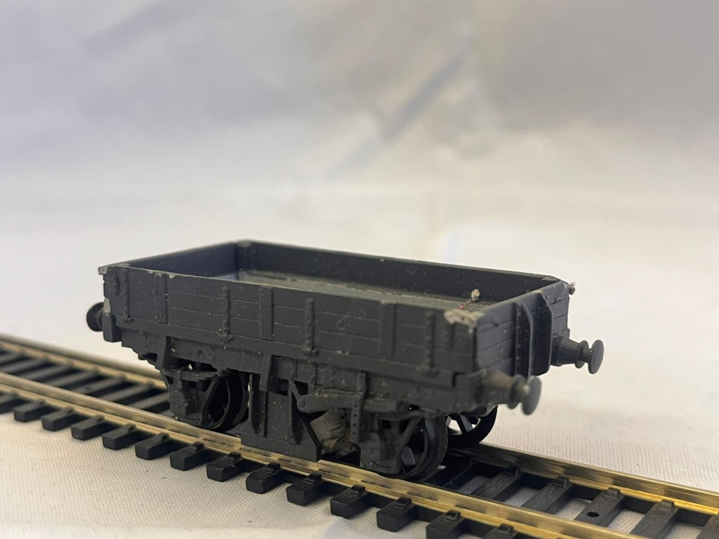 Kitbuilt OO Gauge 3 Plank Cleaning Wagon