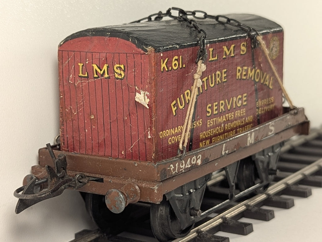 Hornby O Gauge Flat Truck with LMS Furniture Removal Container Goods Wagon