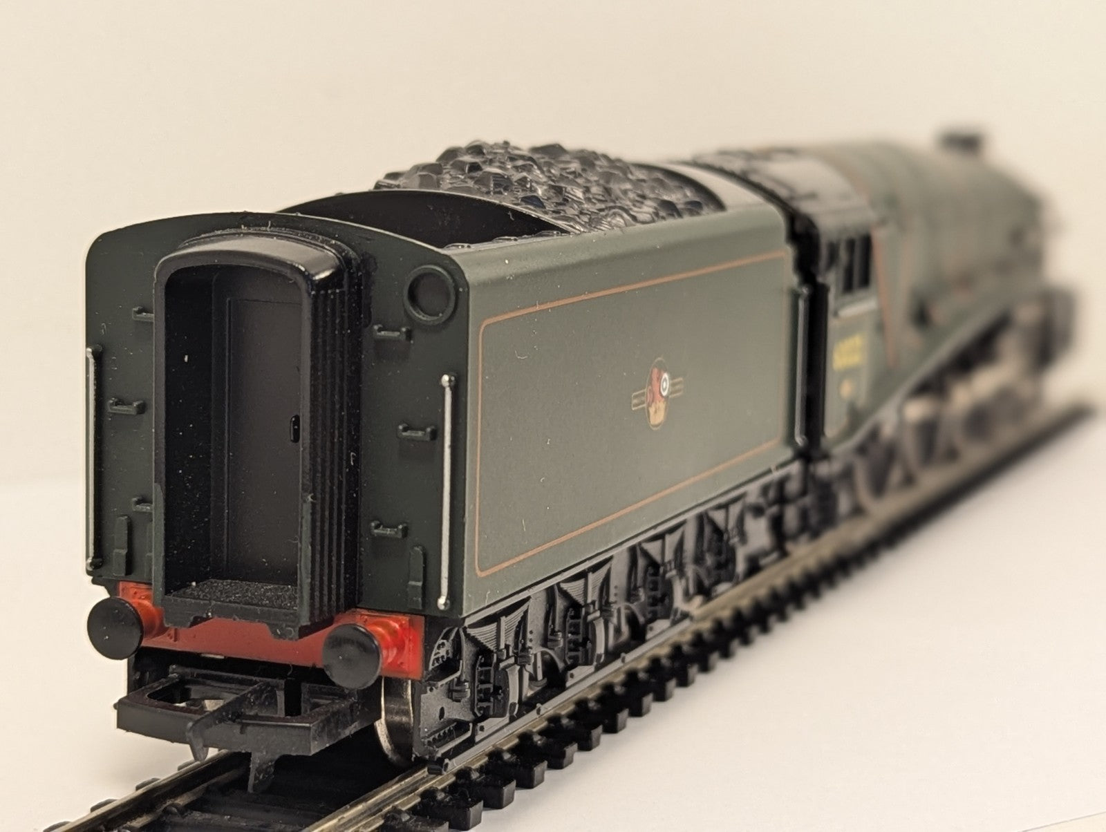 Hornby OO Gauge Class A4 Pacific 'Mallard' Steam Locomotive 60022