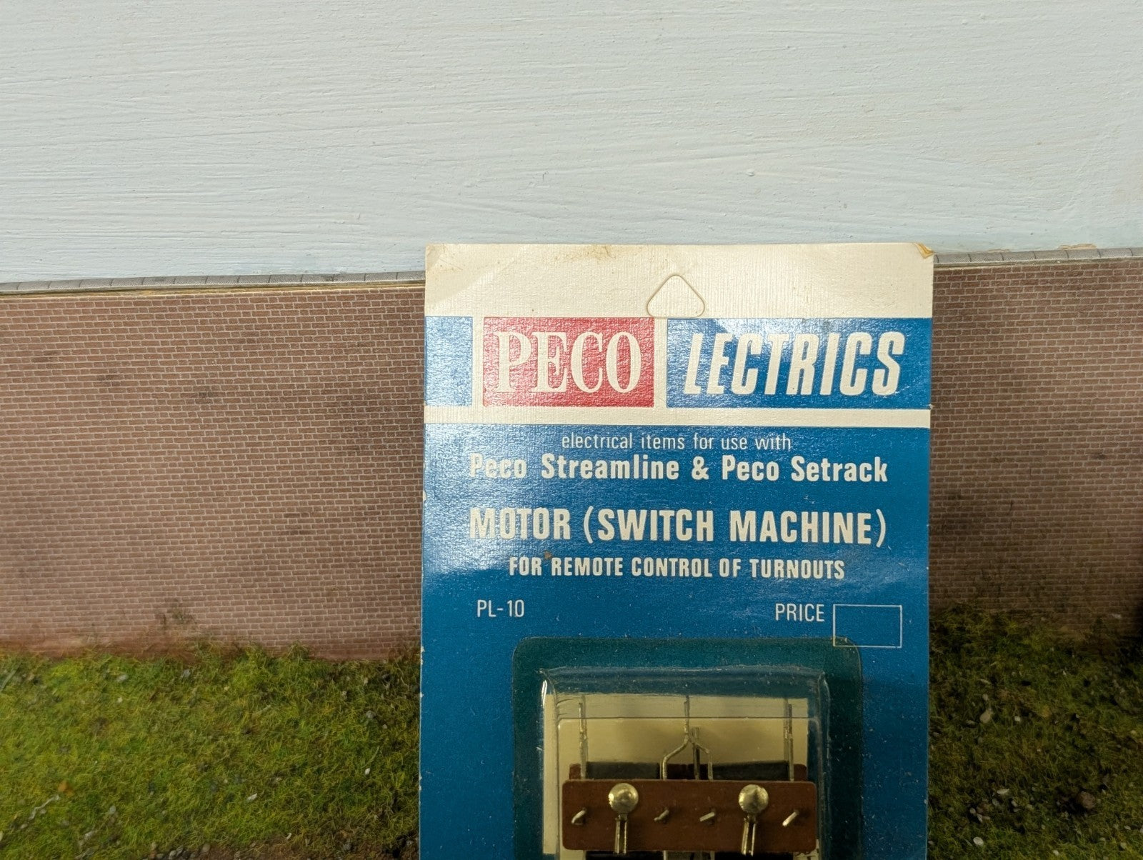 Peco PL-10 Motor (Switch Machine) For Remote Control Of Turnouts OO Gauge