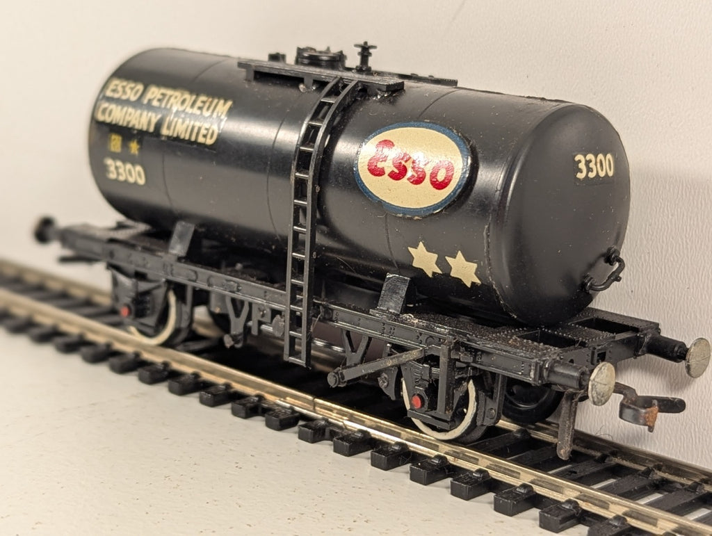 Airfix Pattern No. R.I British Railways Tank Wagon Construction Kit
