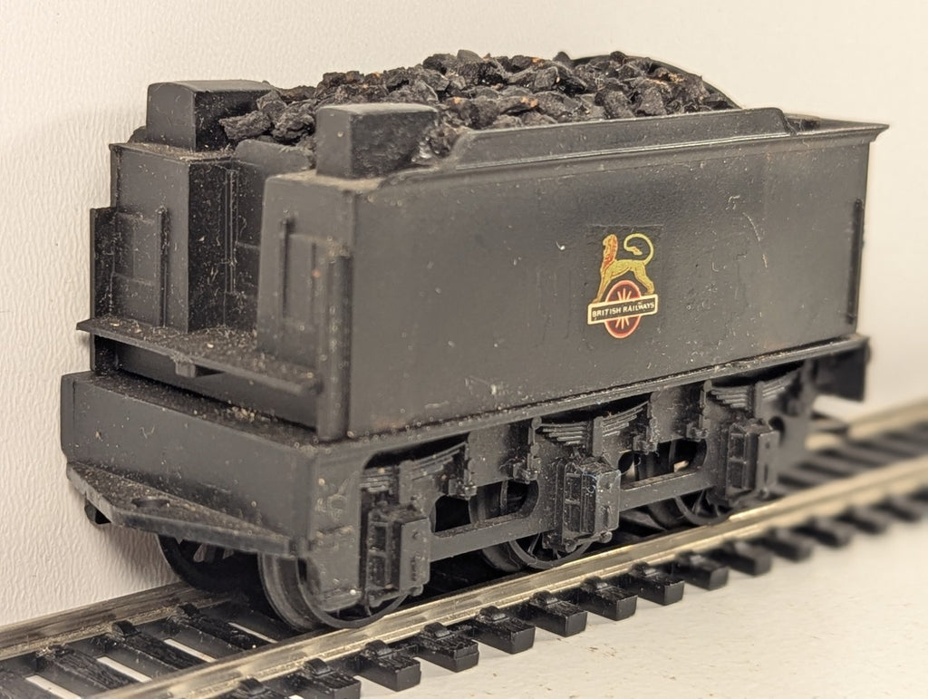 Tri-ang R39 OO Gauge BR Unlined Black 6-Wheeled Tender