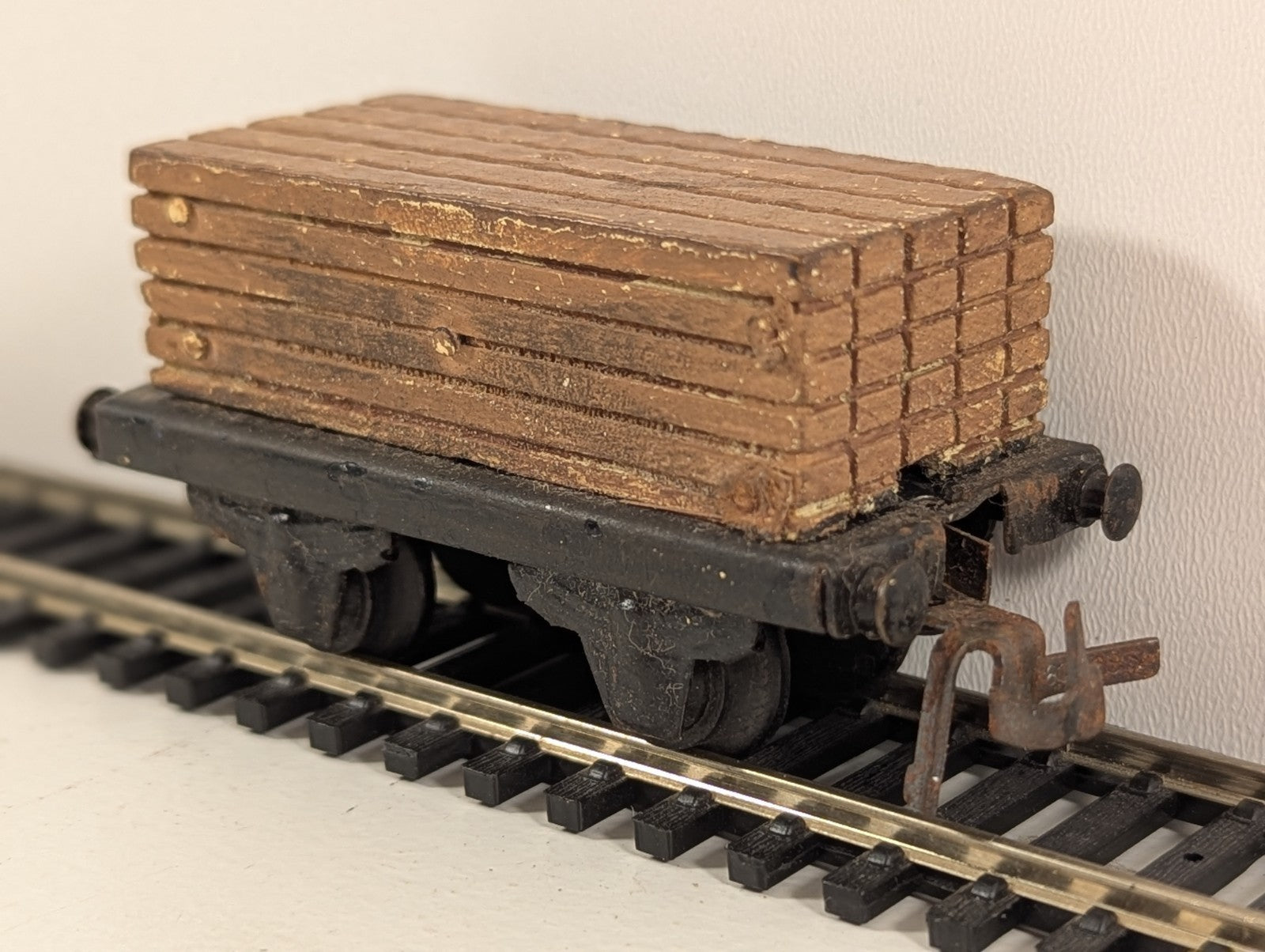 Trix Express H0 20/158 Long Wood-Carrying Wagon