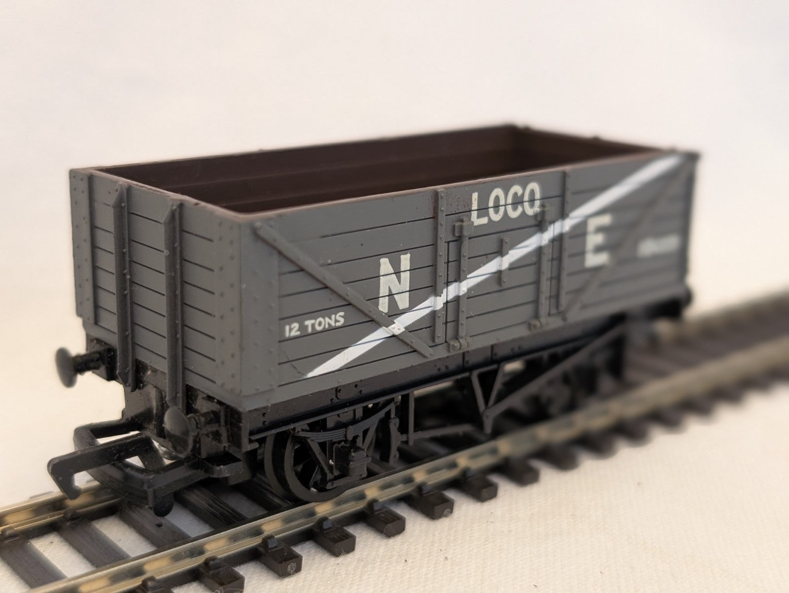 Mainline OO Gauge 7 Plank 12 Ton Loco Coal Wagon Goods Wagon HB4333