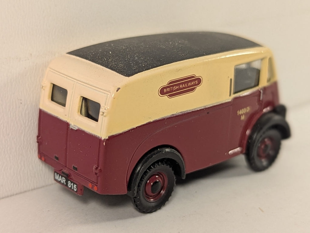 Classix OO Gauge Morris J Van Road Vehicle 1403 D/M British Railways EM76617
