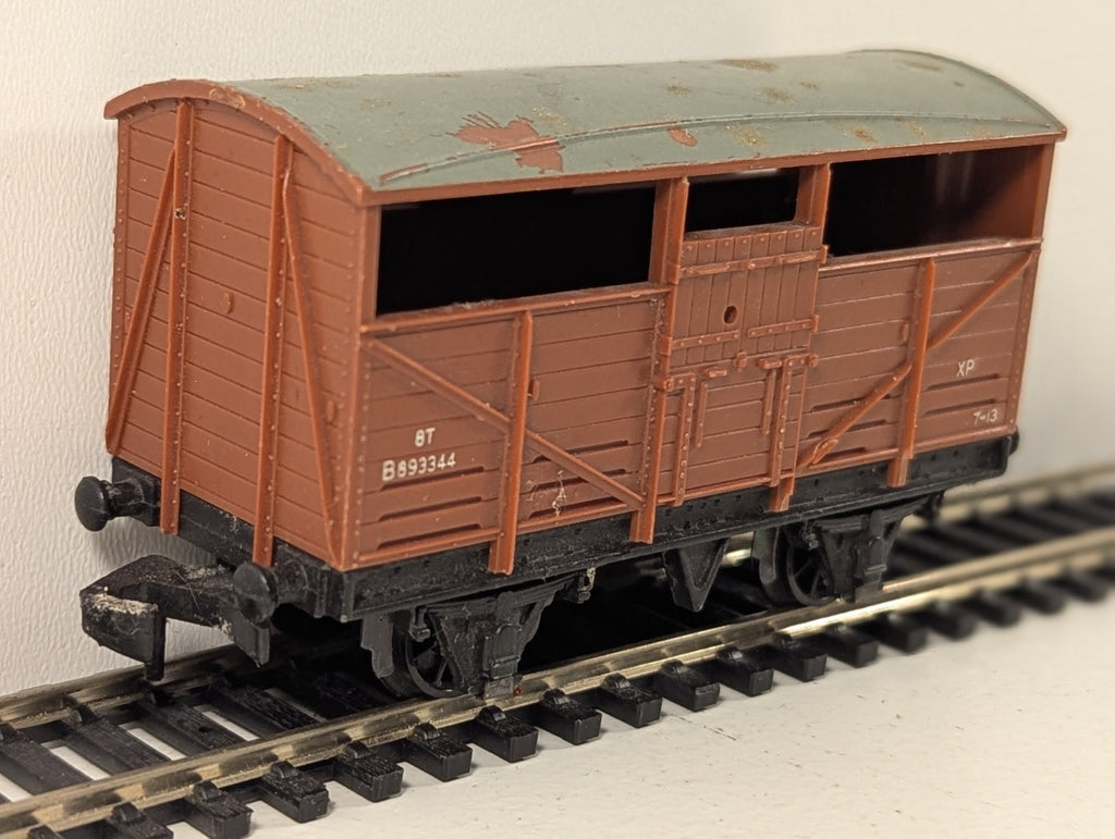 Hornby Dublo OO Gauge 8T Cattle Wagon SD6 B893344