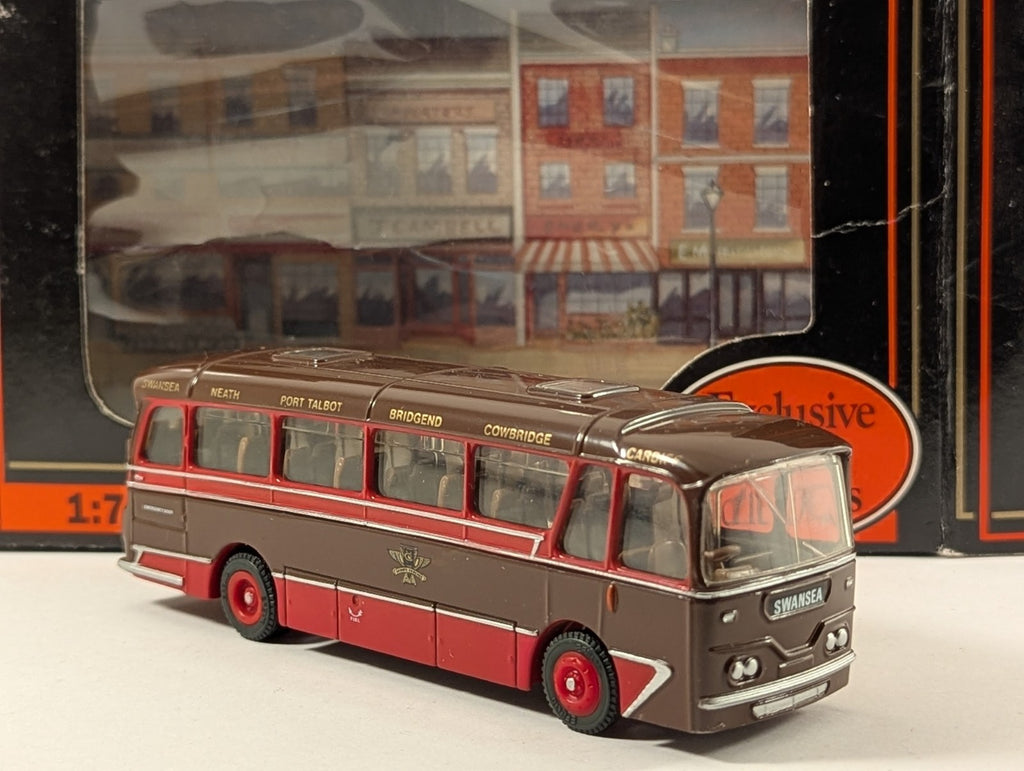 EFE 12105 OO Gauge Cavalier Coach Neath & Cardiff - Boxed