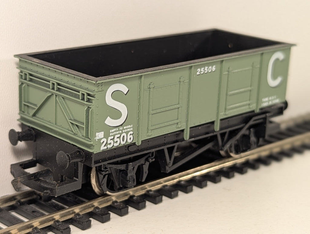 Hornby R730 OO Gauge “S.C.” Mineral Wagon