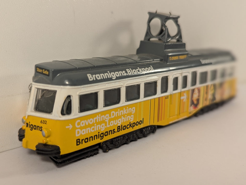 Corgi 1:76 Scale Blackpool Brush Tram 632 Brannigans Blackpool OM44