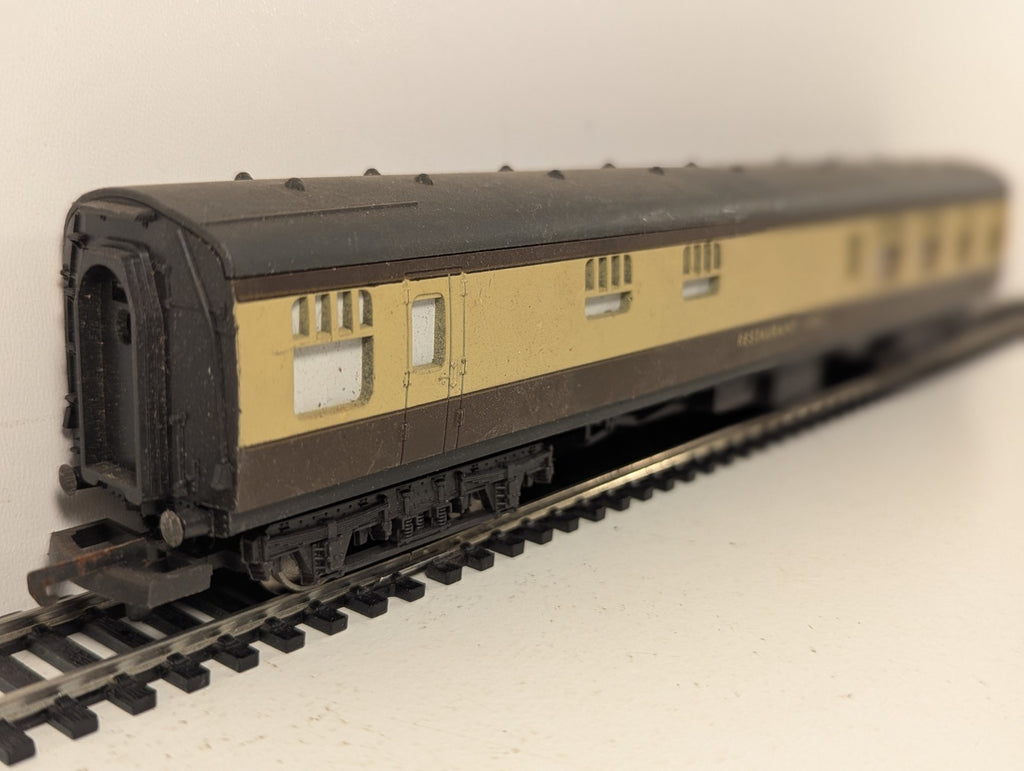 Lima OO Gauge Restaurant Car Passenger Coach W24760 BR Chocolate and Cream