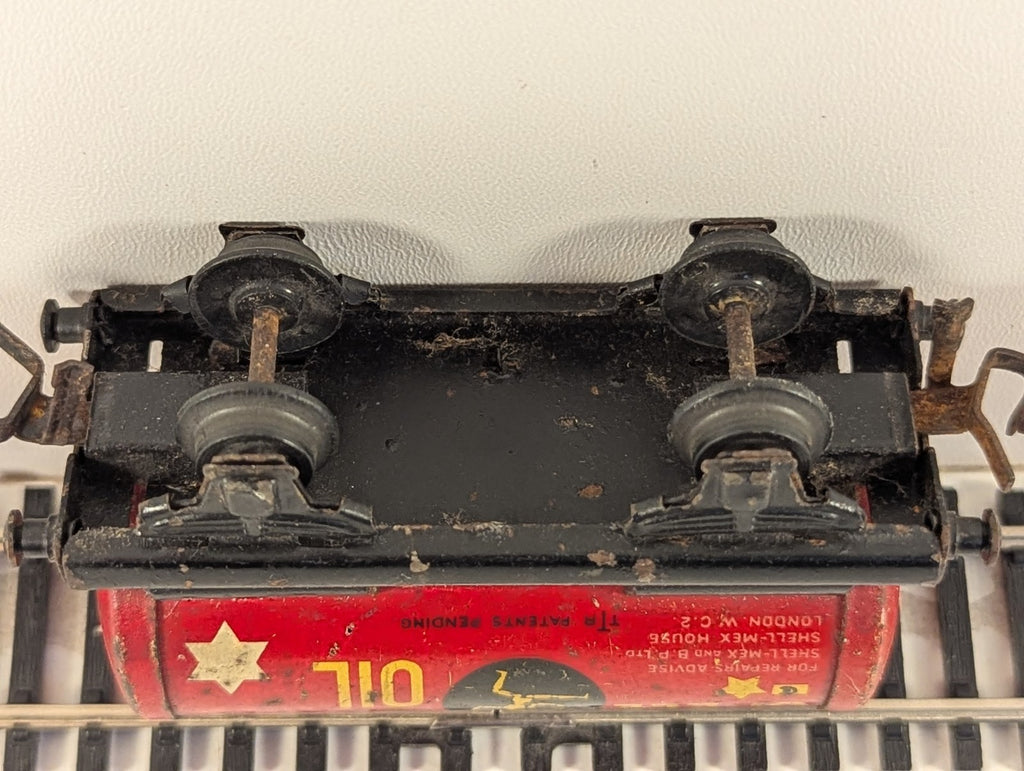 Trix TTR 643 OO Gauge Shell Lubricating Oil Tank Wagon