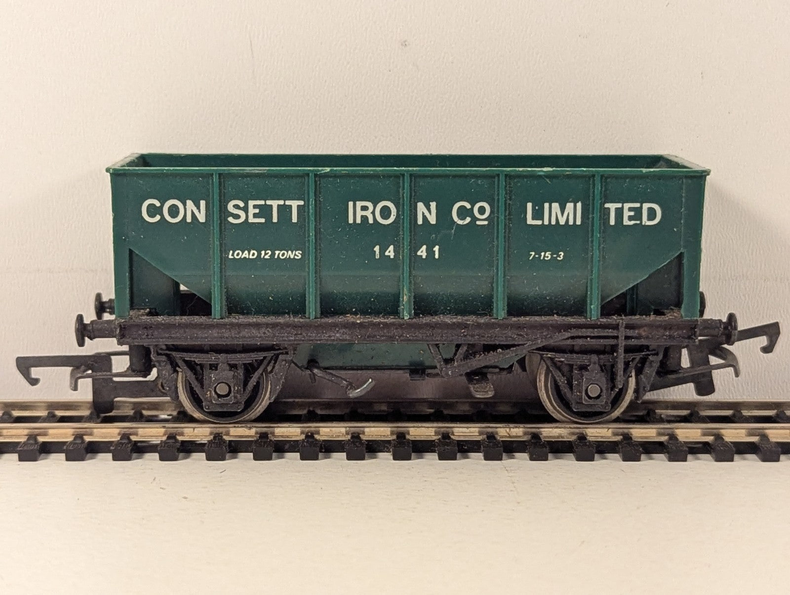 Tri-ang OO Gauge 12 Ton Operating Hopper Wagon Consett Goods Wagon