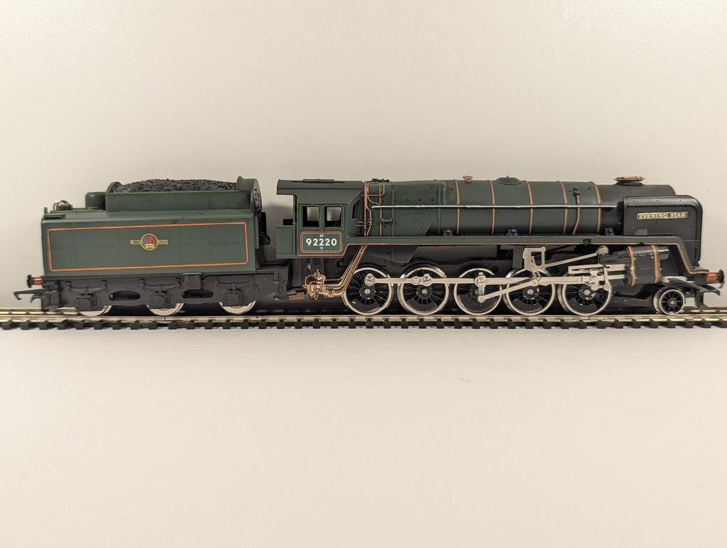 Hornby Railways OO Gauge B.R. Standard Class 9F 'Evening Star' Steam Locomotive