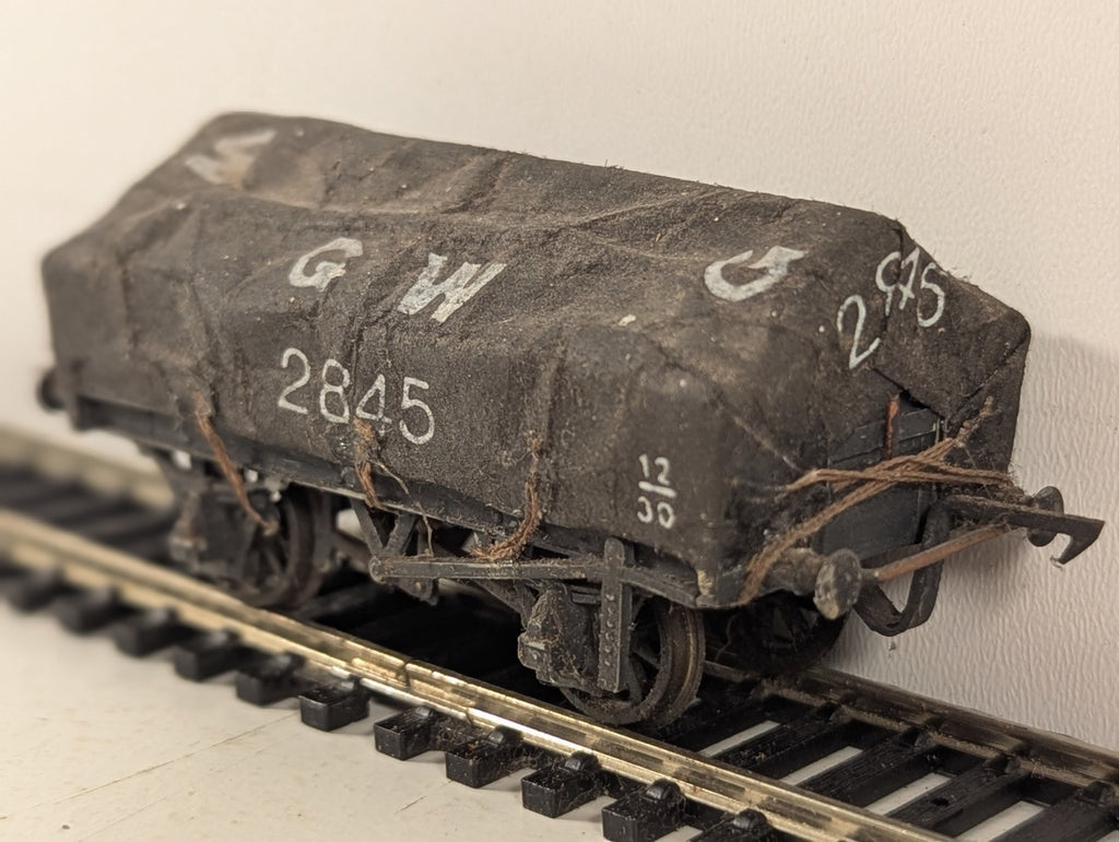 Kitbuilt GWR Open Wagon with Tarp Cover Goods Wagon 2845 GWR Grey