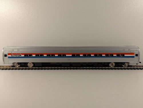 Bachmann Industries HO Scale Budd Amtrak Passenger Car 43-1017-05