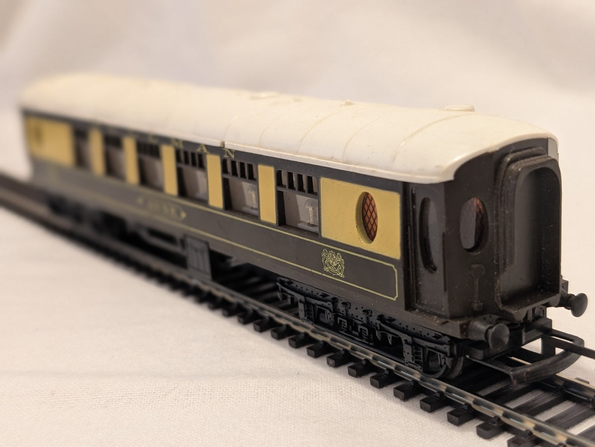 Tri-ang R228 OO Gauge Pullman Coach “Anne”