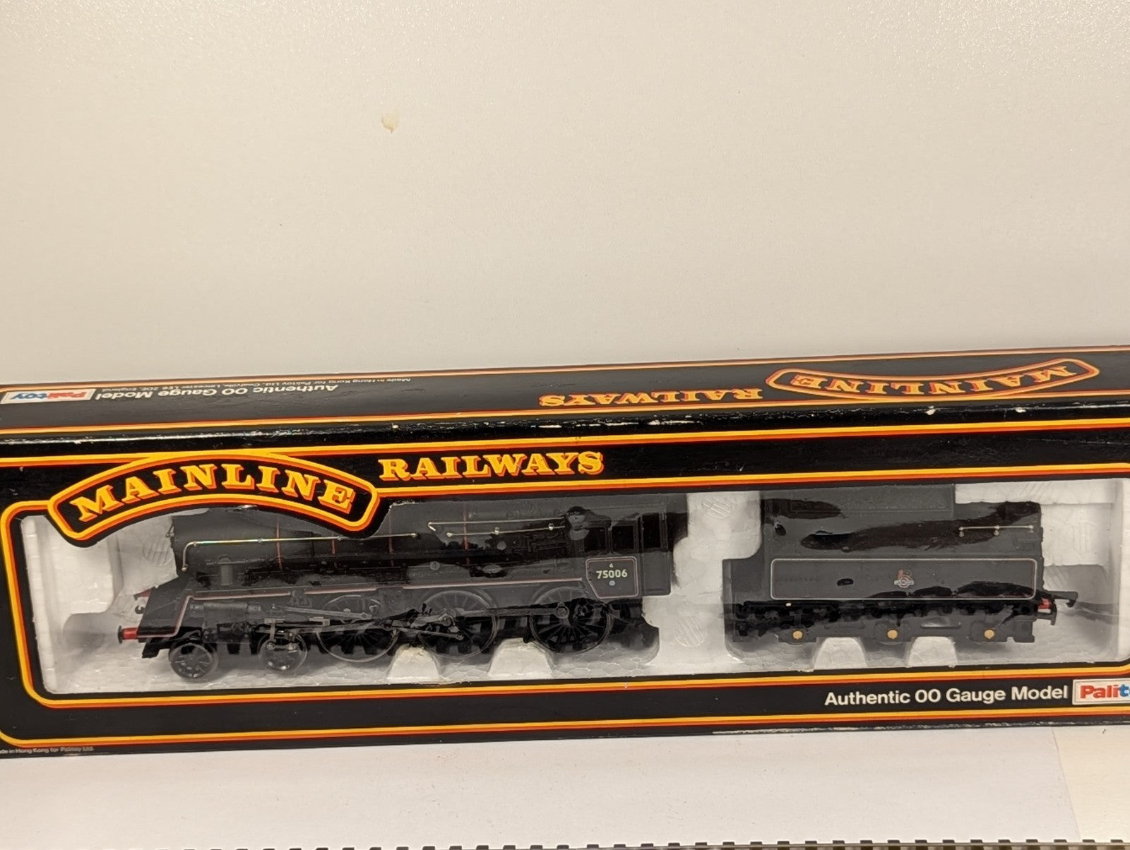 Mainline 37-052 OO Gauge BR Standard Class 4MT 4-6-0 Steam Locomotive