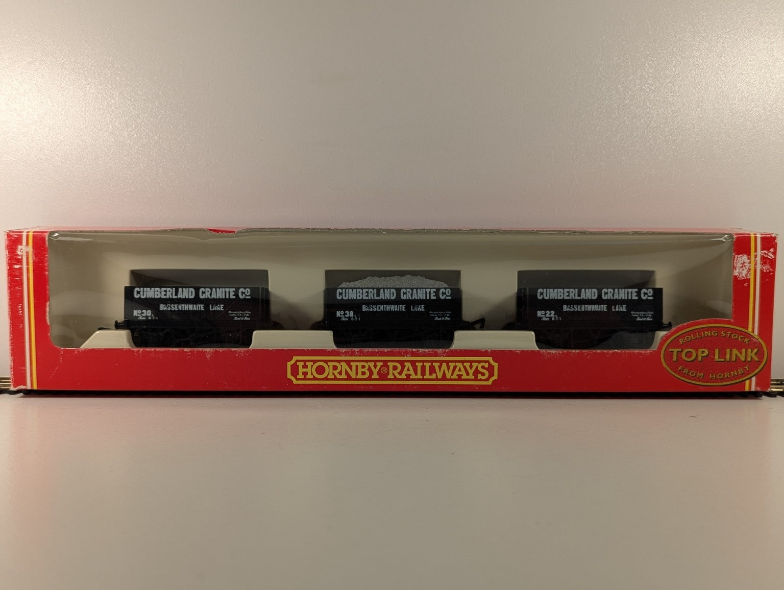 Hornby R6006 OO Gauge Cumberland Granite Co 5 Plank Open Wagon with Load