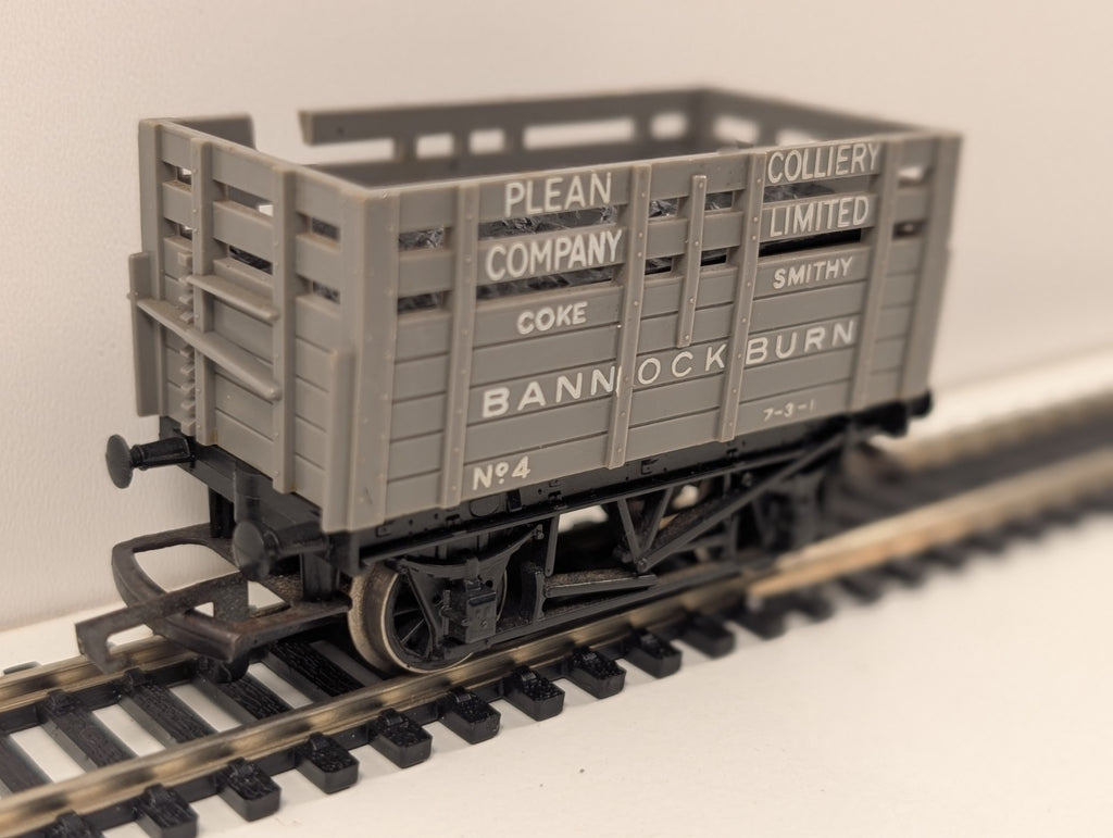 Hornby R101 OO Gauge Coke Wagon – Plean Colliery Company, Bannockburn