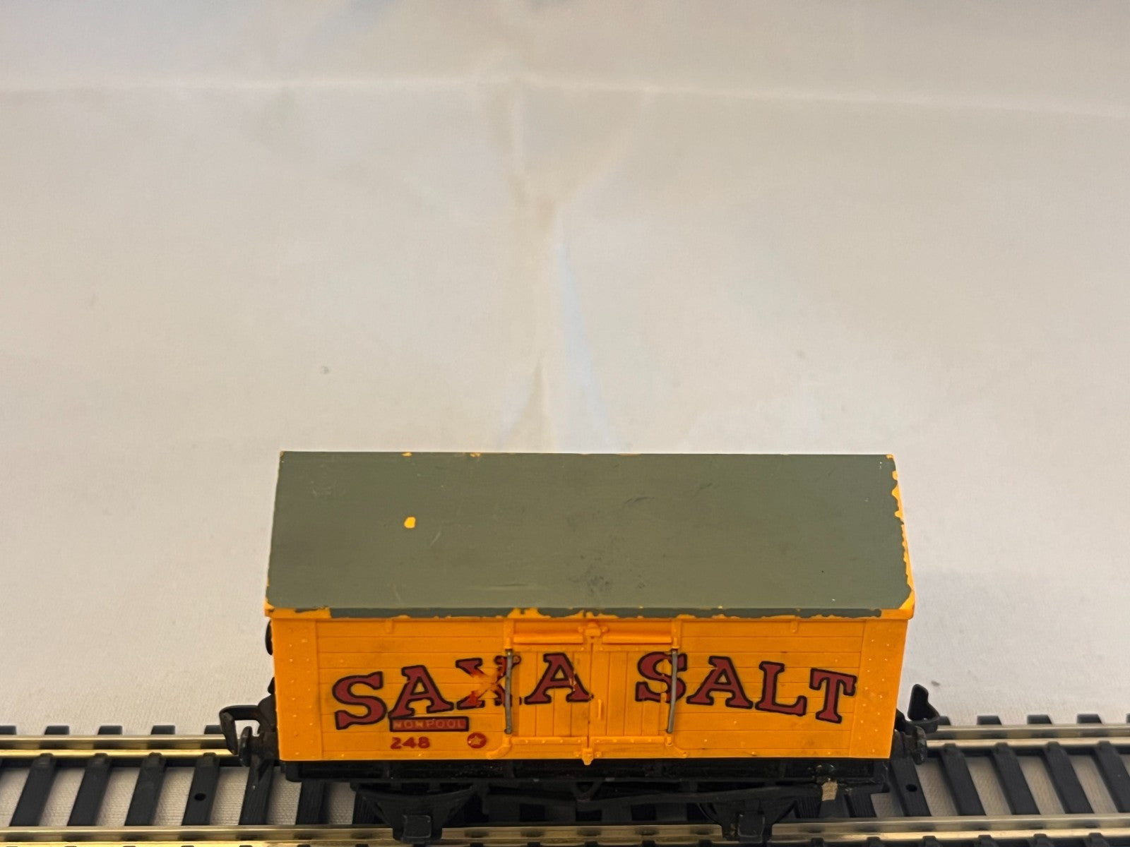 Hornby Dublo 4665 OO Gauge Saxa Salt Wagon