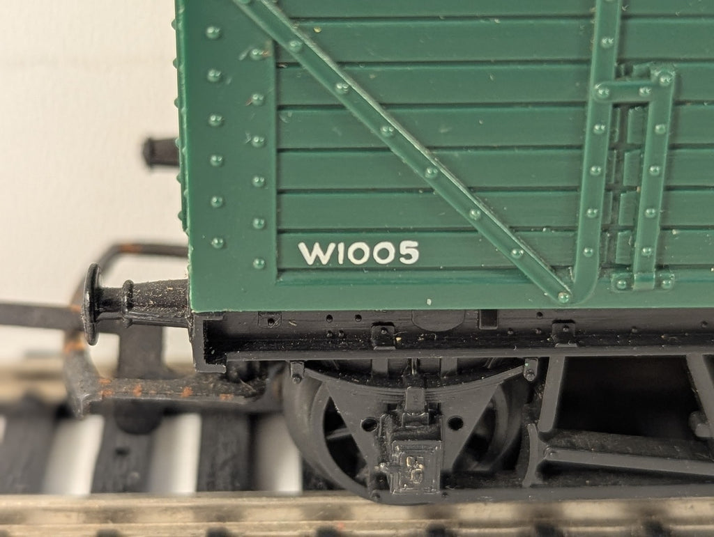 Tri-ang OO Gauge 12T 7-Plank Open Wagon Goods Wagon W1005 Green R.10