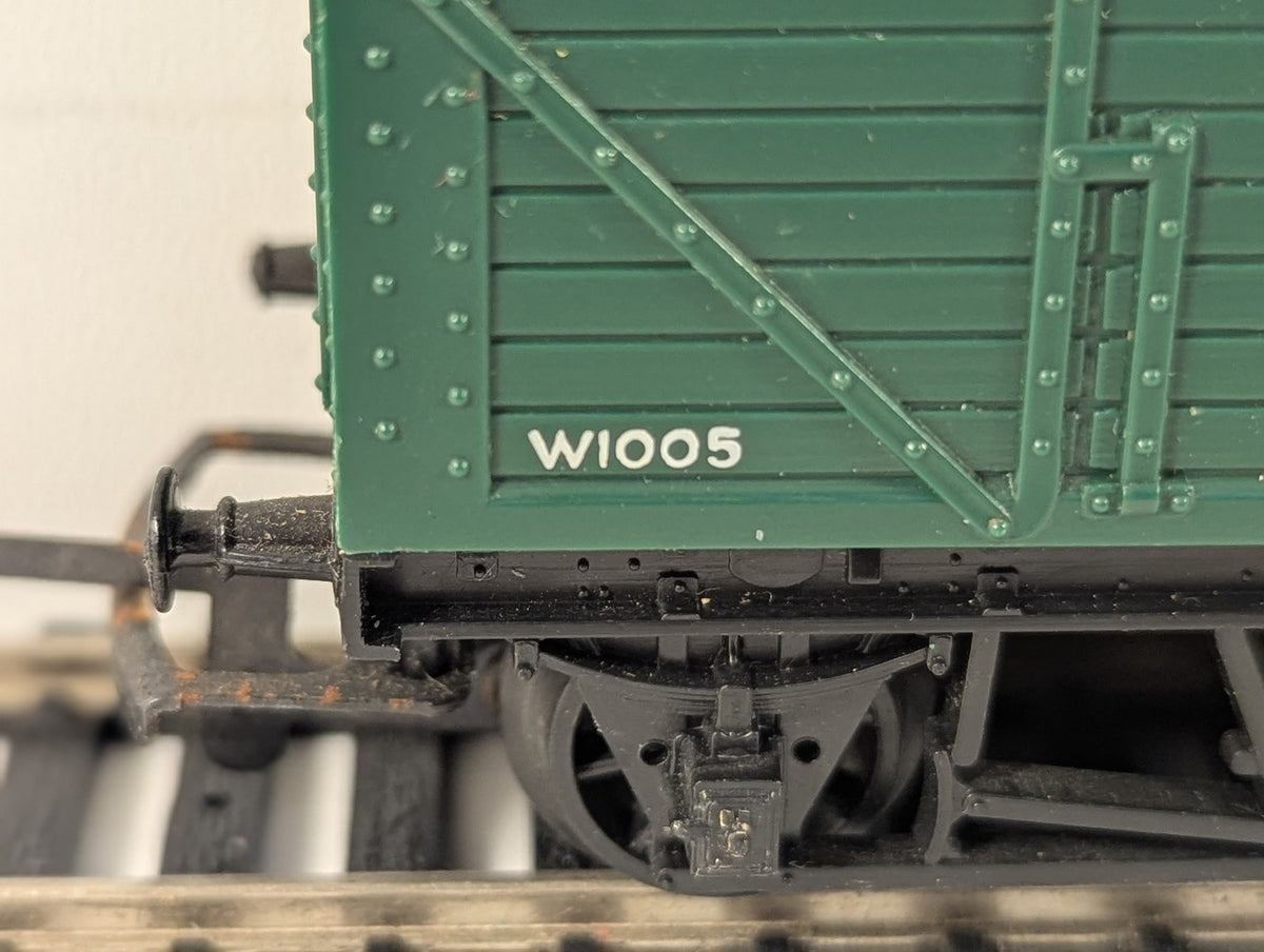 Tri-ang OO Gauge 12T 7-Plank Open Wagon Goods Wagon W1005 Green R.10