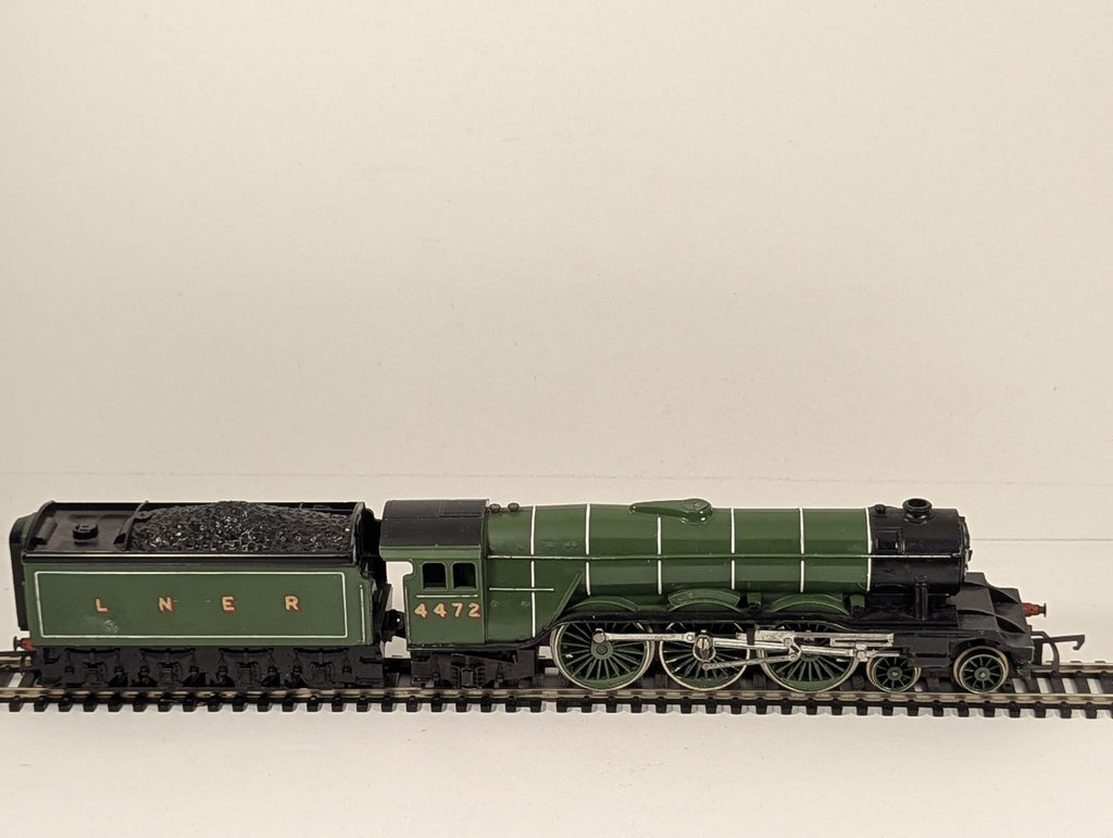 Hornby OO Gauge Class A3 4-6-2 'Flying Scotsman' Steam Locomotive 4472